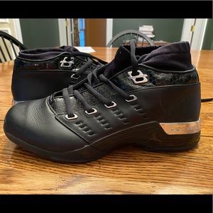 Nike Air Jordan XVII low black